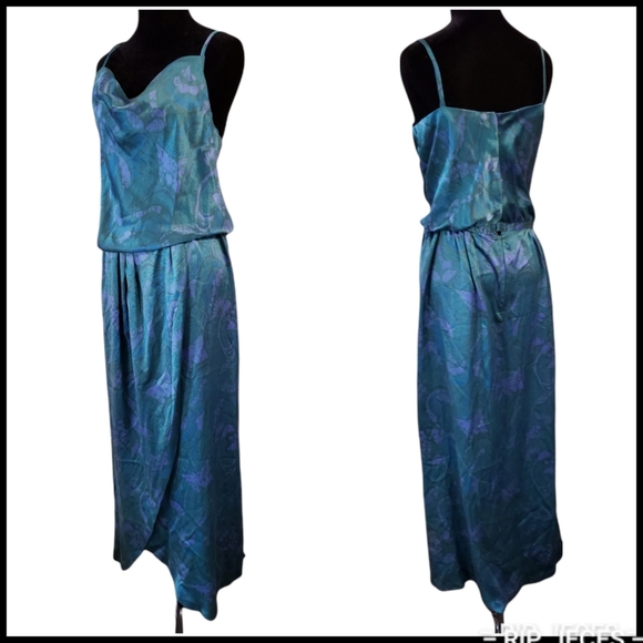 Dresses & Skirts - Vintage low cut boho split leg emerald green teal and purple midi split dress